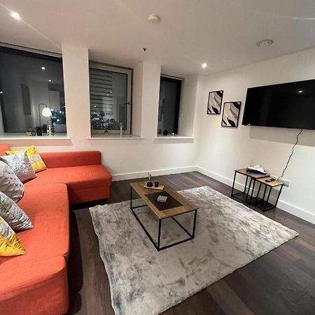 Spacious Sleep 7 Flat 20 Mins Central London Bp65 מראה חיצוני תמונה