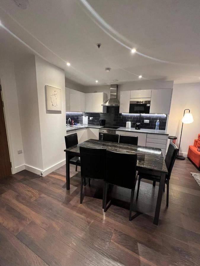 Spacious Sleep 7 Flat 20 Mins Central London Bp65 מראה חיצוני תמונה