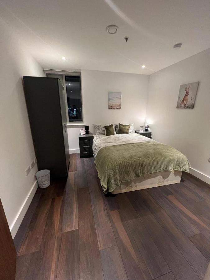 Spacious Sleep 7 Flat 20 Mins Central London Bp65 מראה חיצוני תמונה