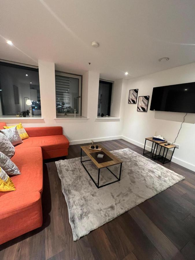 Spacious Sleep 7 Flat 20 Mins Central London Bp65 מראה חיצוני תמונה